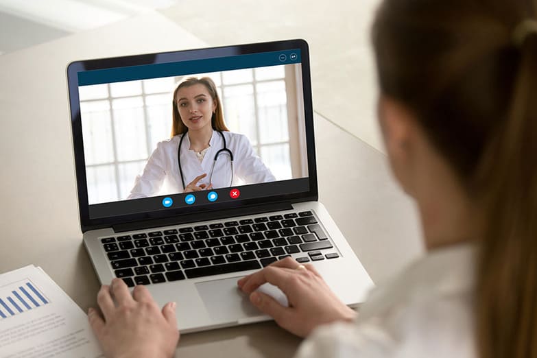 Zmiana pracy lekarzy – teleporady, e-recepta, konsultacje online